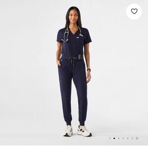 XXL Navy women’s figs set, new in packaging